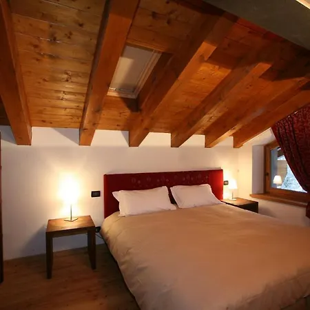 Apart-hotel Planpincieux 3*